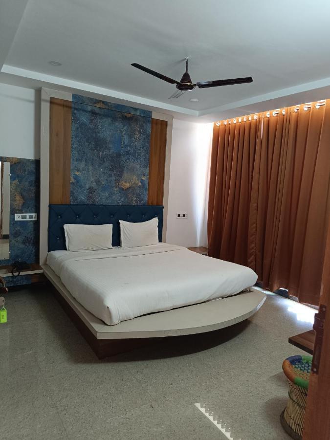 Hotel Laakhan By Ghumo Udaipur Esterno foto