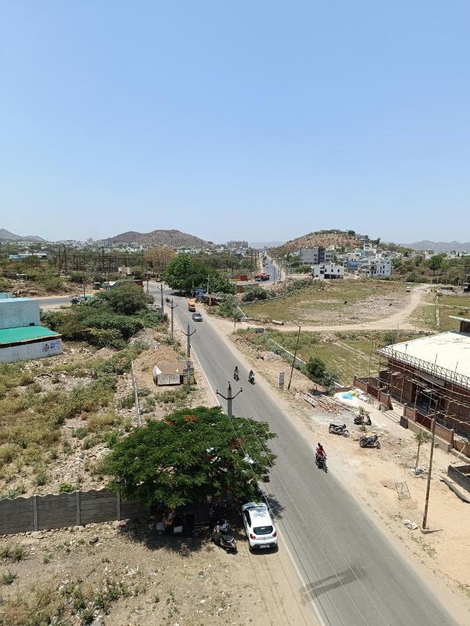 Hotel Laakhan By Ghumo Udaipur Esterno foto