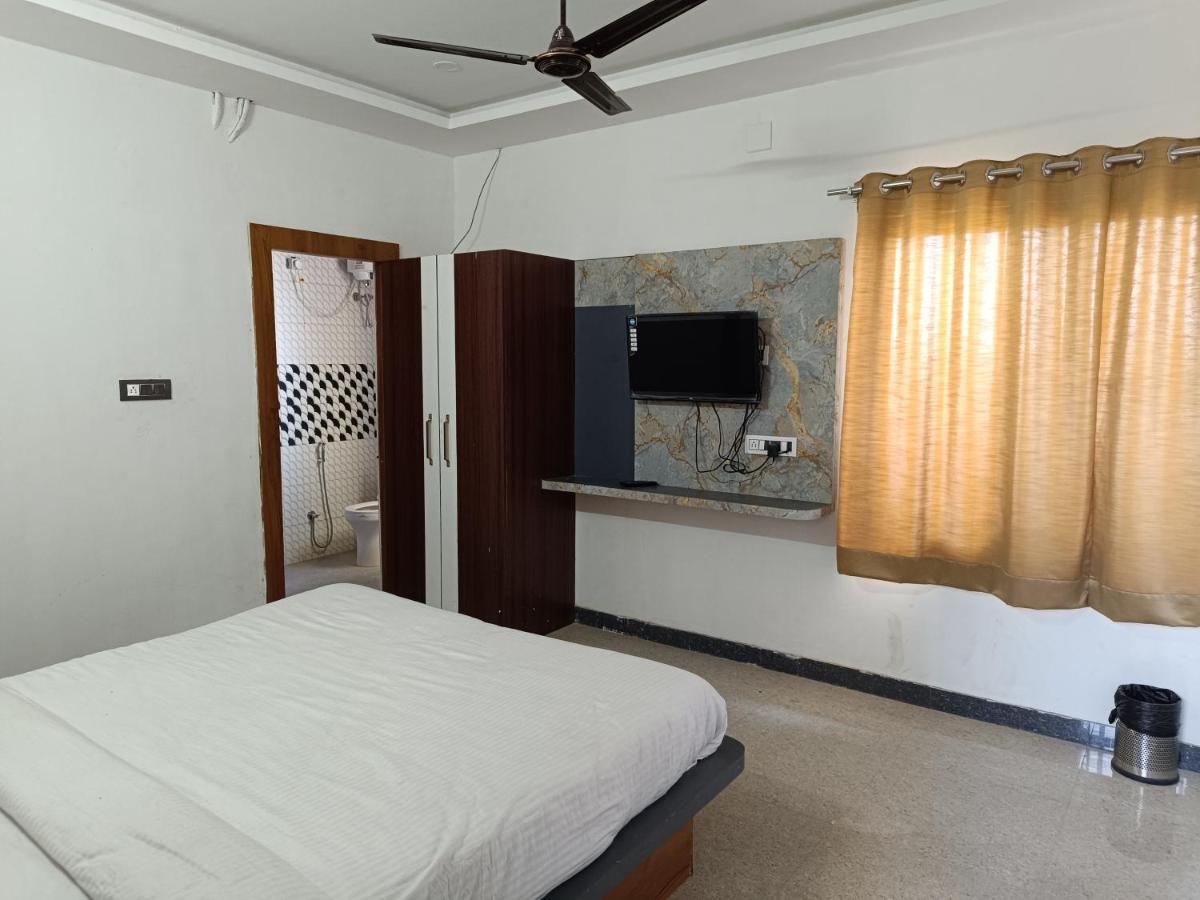 Hotel Laakhan By Ghumo Udaipur Esterno foto