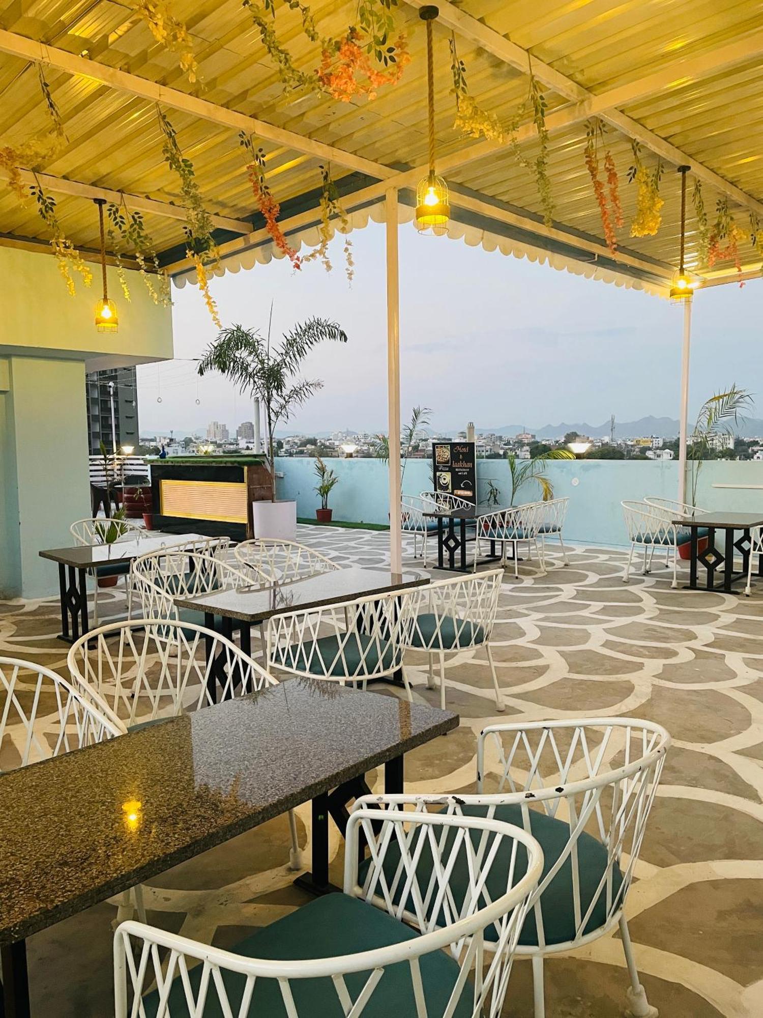 Hotel Laakhan By Ghumo Udaipur Esterno foto