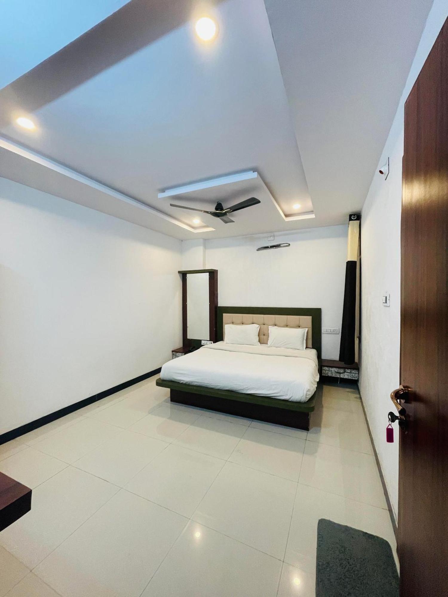 Hotel Laakhan By Ghumo Udaipur Esterno foto